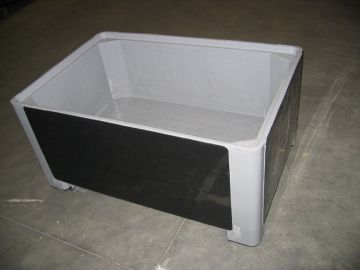 Pallet box 330 l. 1200x800x600 mm, on 4 feet, clean room version