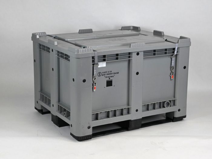 UN Pallet box 610 l. 1200x1000x815 mm on 3 skids with straps