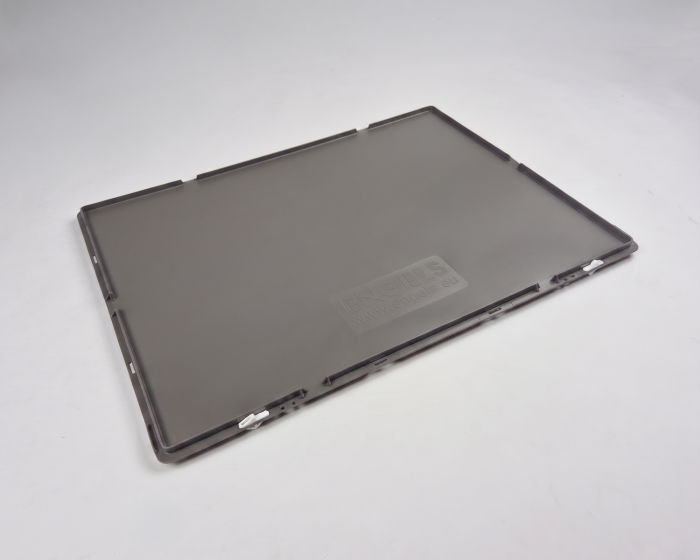 Lid with hinges and snap closures 800x600